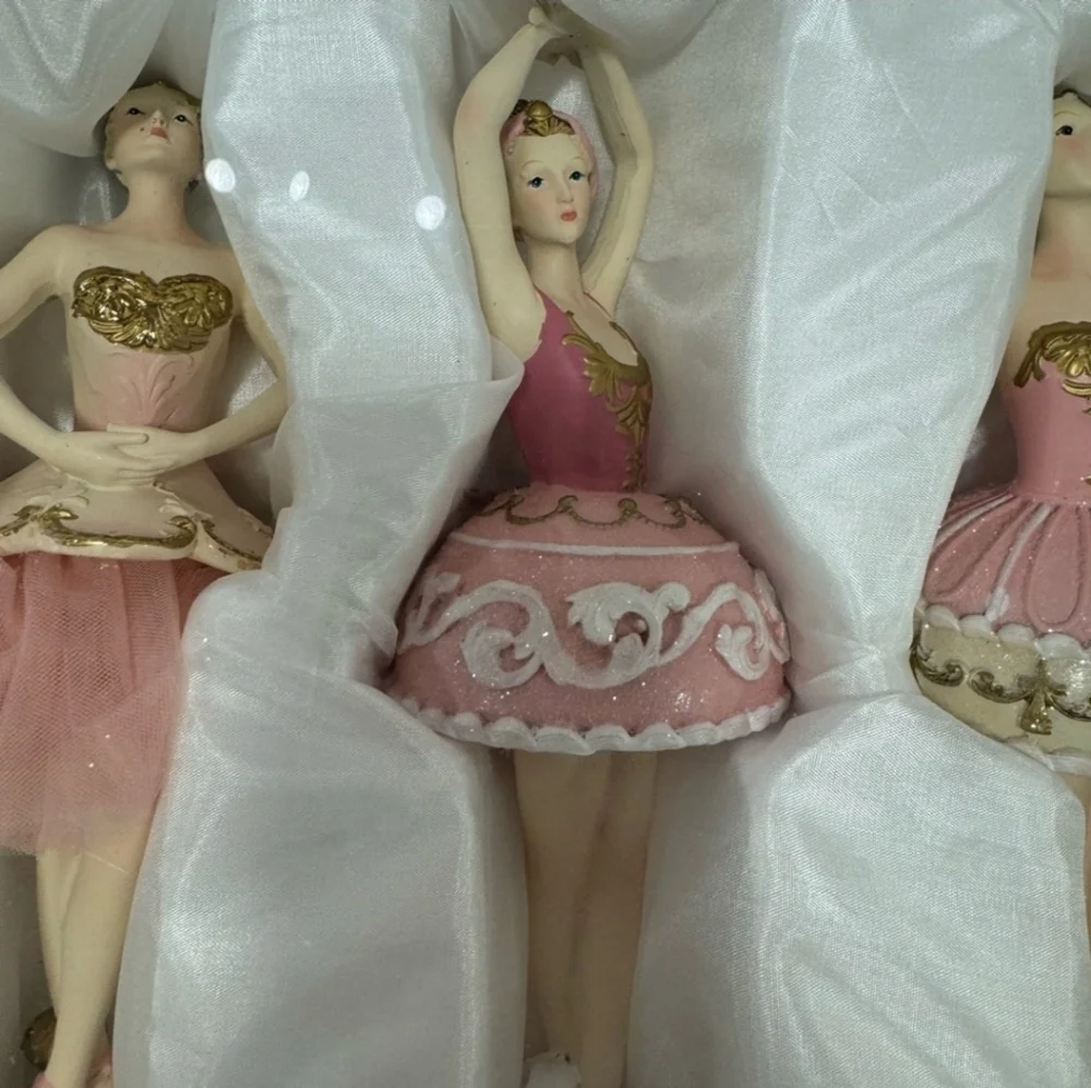 👉✨️ Cupcakes and Cashmere Ballerinas Pink Decor Set of 3